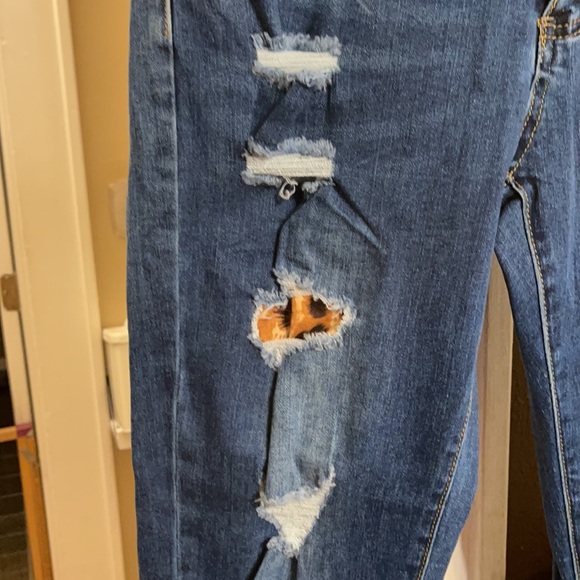 Ripped Blue jeans - Picture 4 of 7